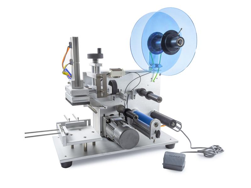 Halbautomatische vertikale Etikettenklebemaschine für Deckel und Schachteln LT-60D